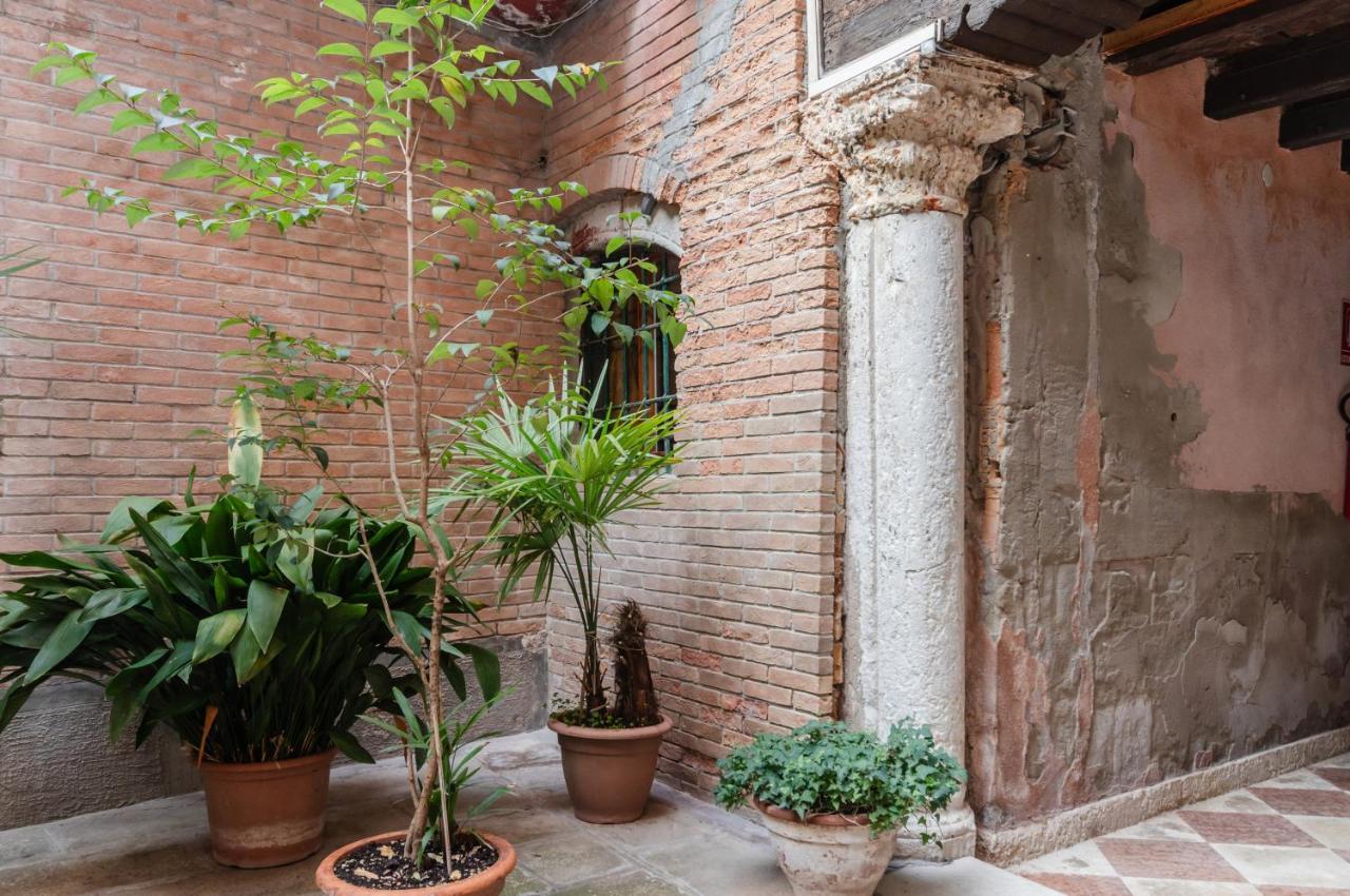 Palazzo Dolfin - Piazza San Marco Lovely Apartment Veneza Exterior foto